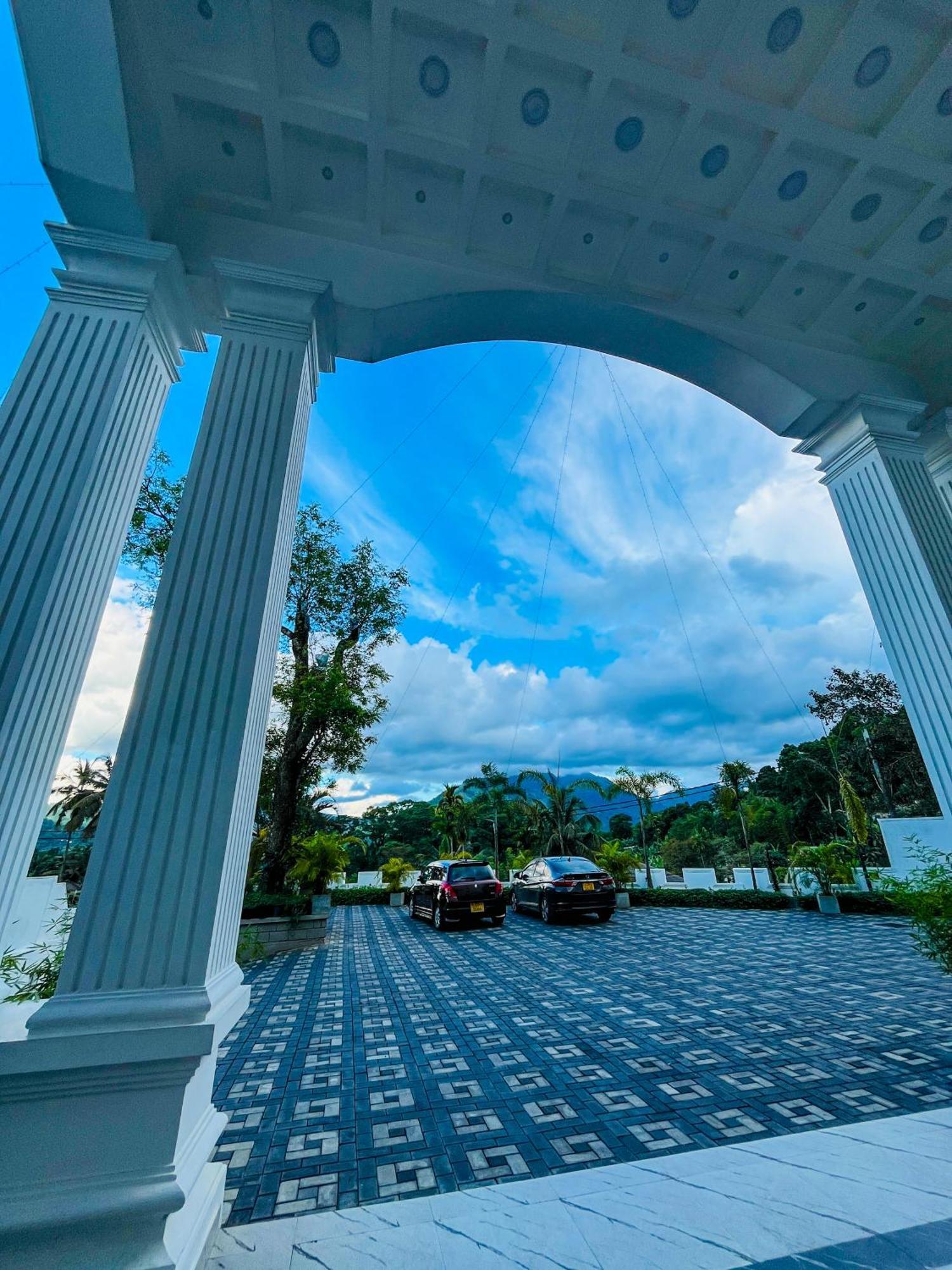 Crown Regency- Badulla Hotel Exterior foto