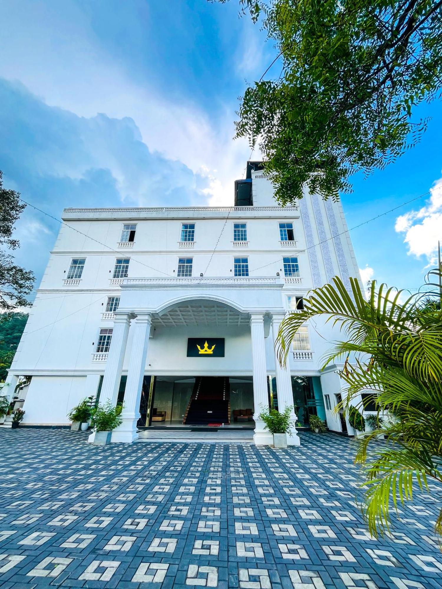 Crown Regency- Badulla Hotel Exterior foto