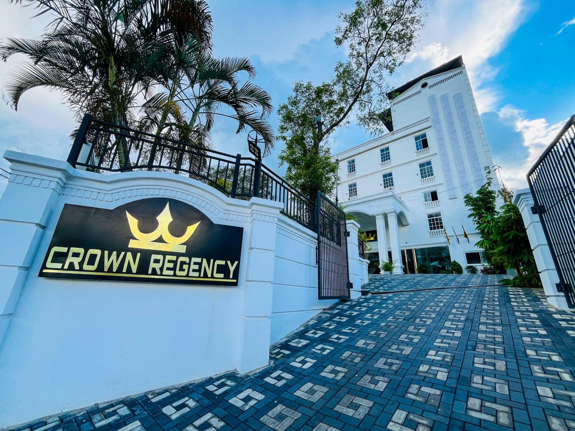 Crown Regency- Badulla Hotel Exterior foto